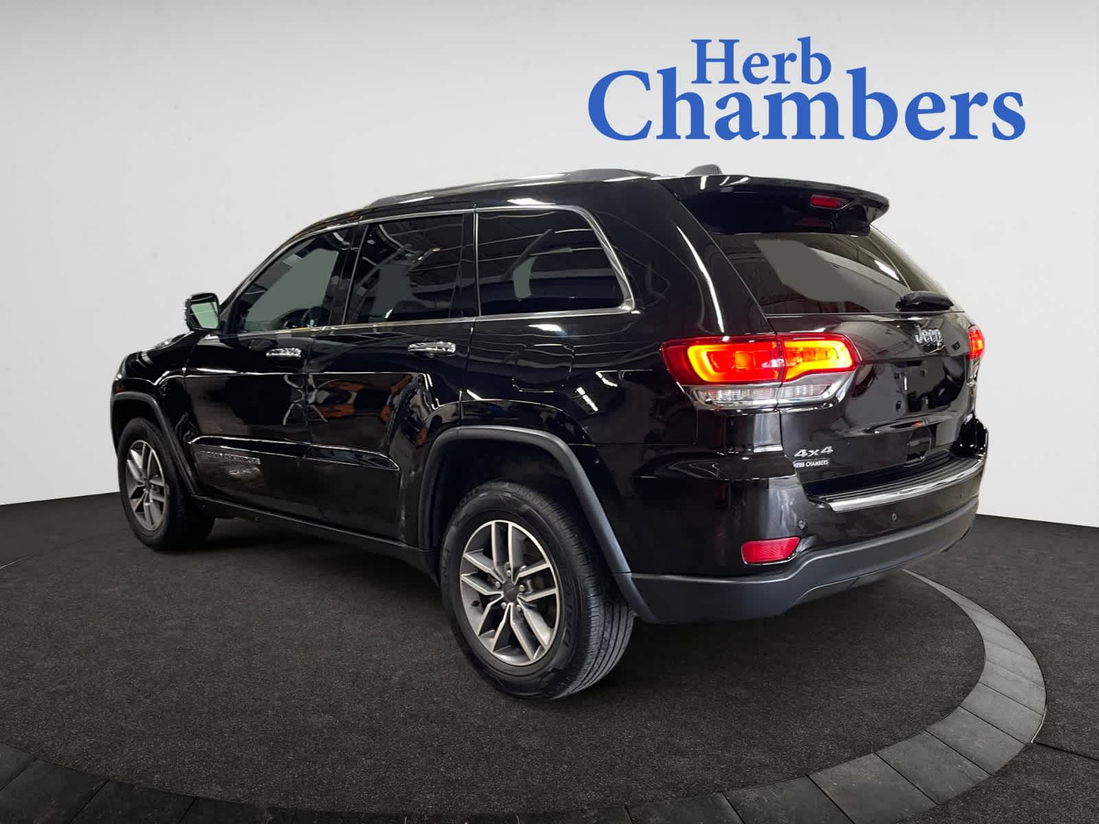 used 2021 Jeep Grand Cherokee car, priced at $25,498