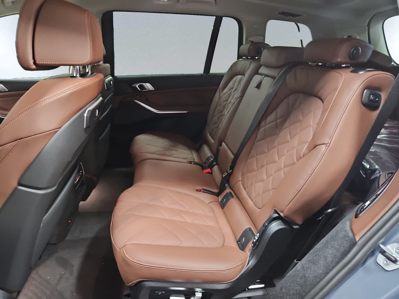 new 2026 BMW X7 car, priced at $92,630