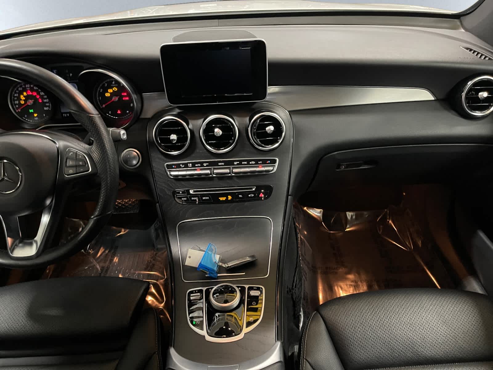 used 2019 Mercedes-Benz GLC 300 car, priced at $19,498