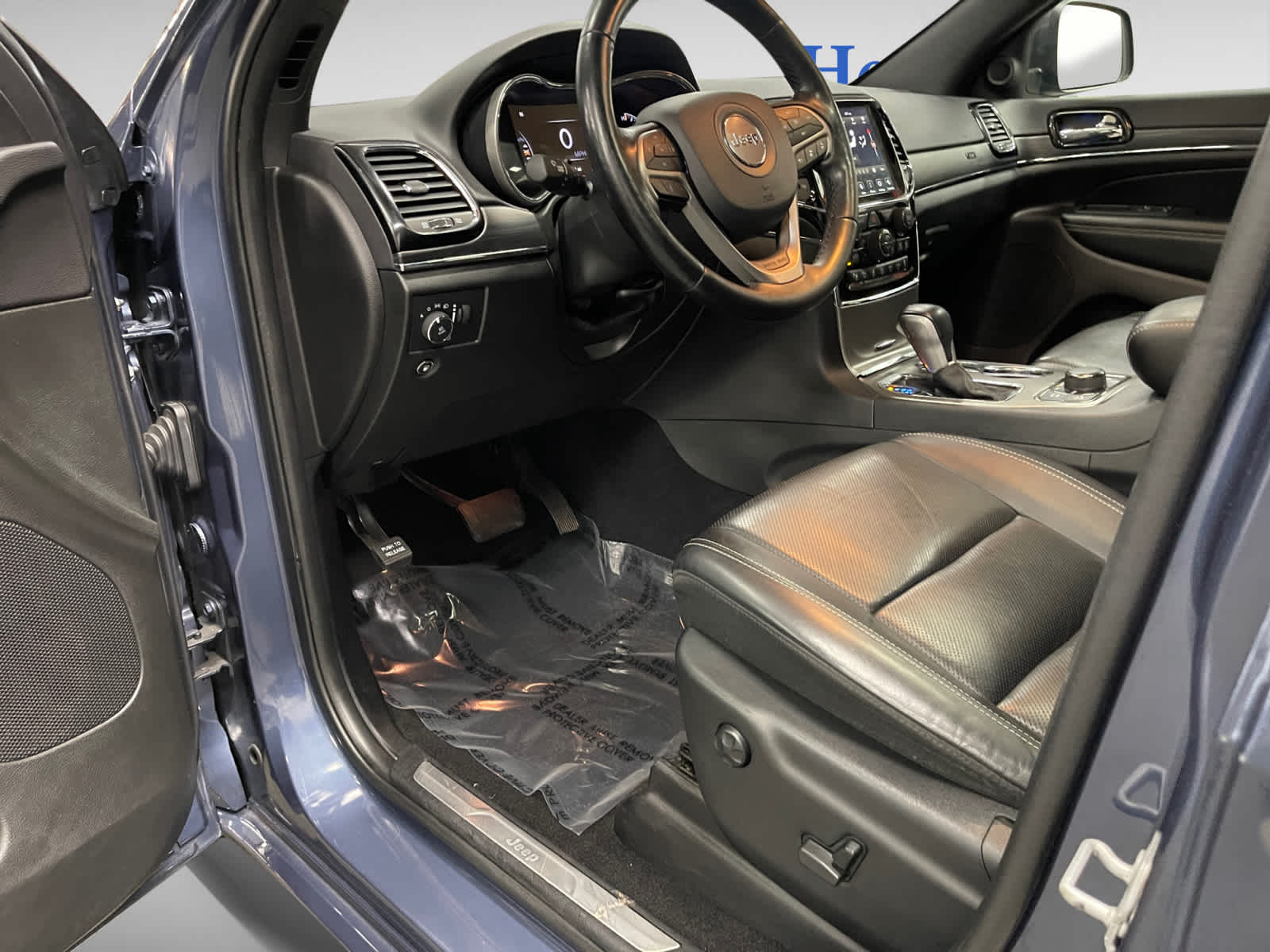used 2021 Jeep Grand Cherokee car, priced at $29,498