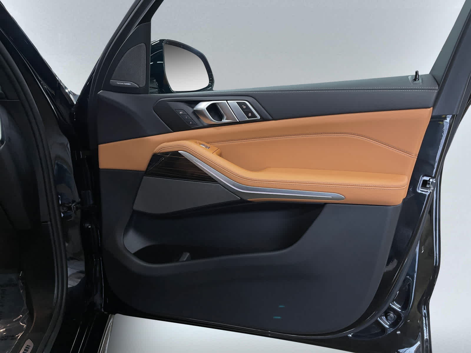 used 2025 BMW X7 car, priced at $90,998