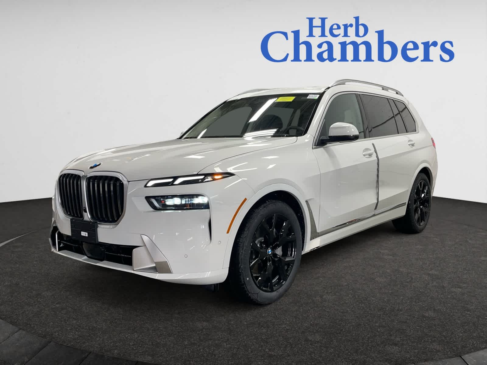 new 2025 BMW X7 car, priced at $93,855