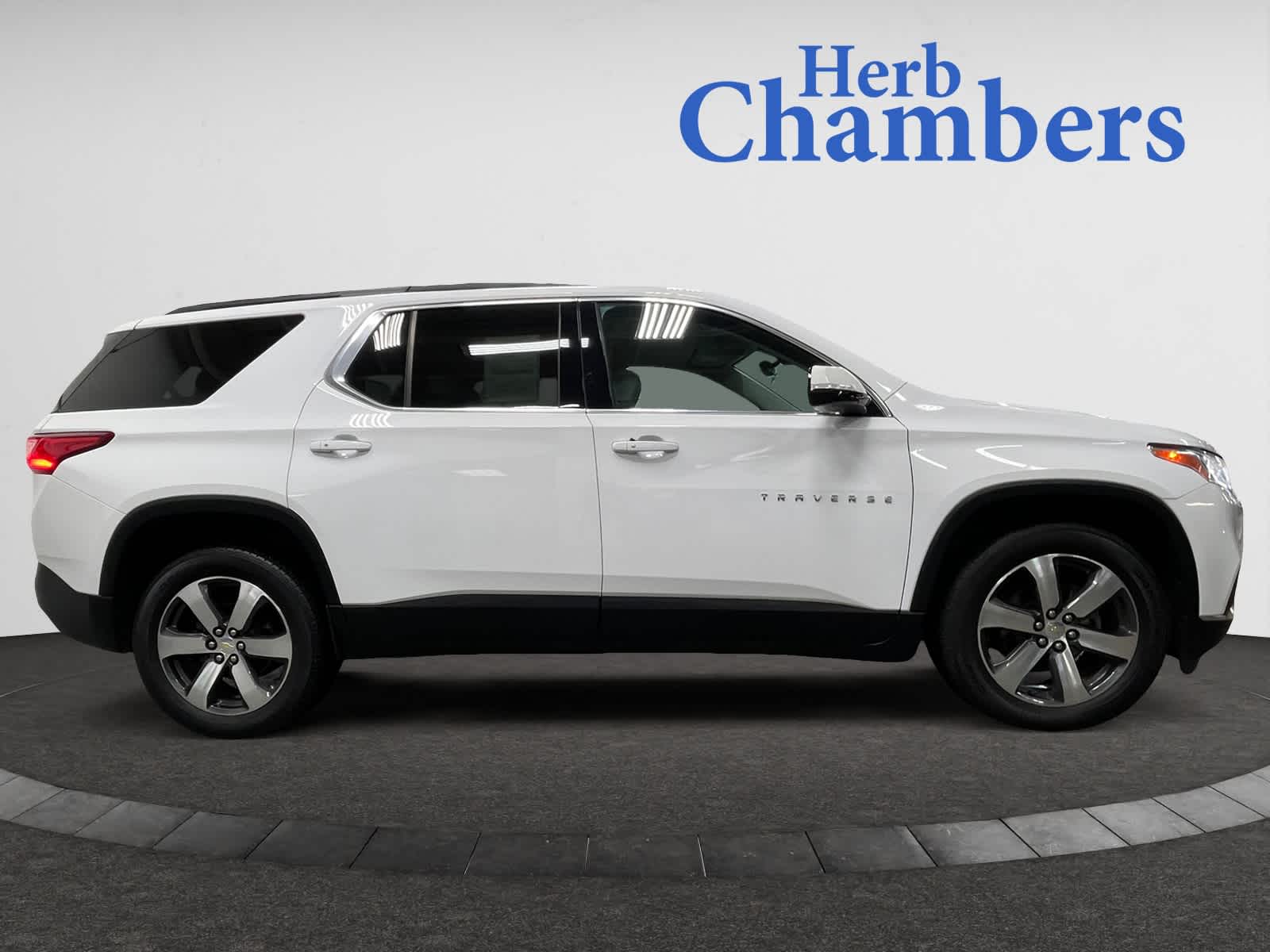 used 2019 Chevrolet Traverse car, priced at $26,998