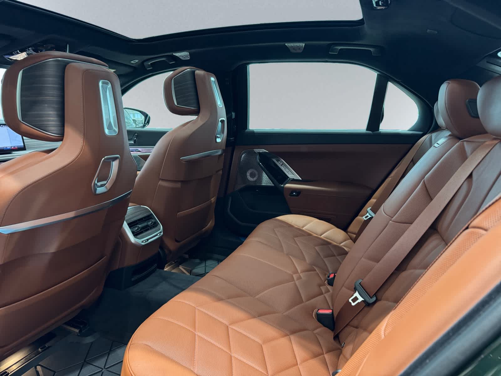 new 2025 BMW 760i car, priced at $147,775