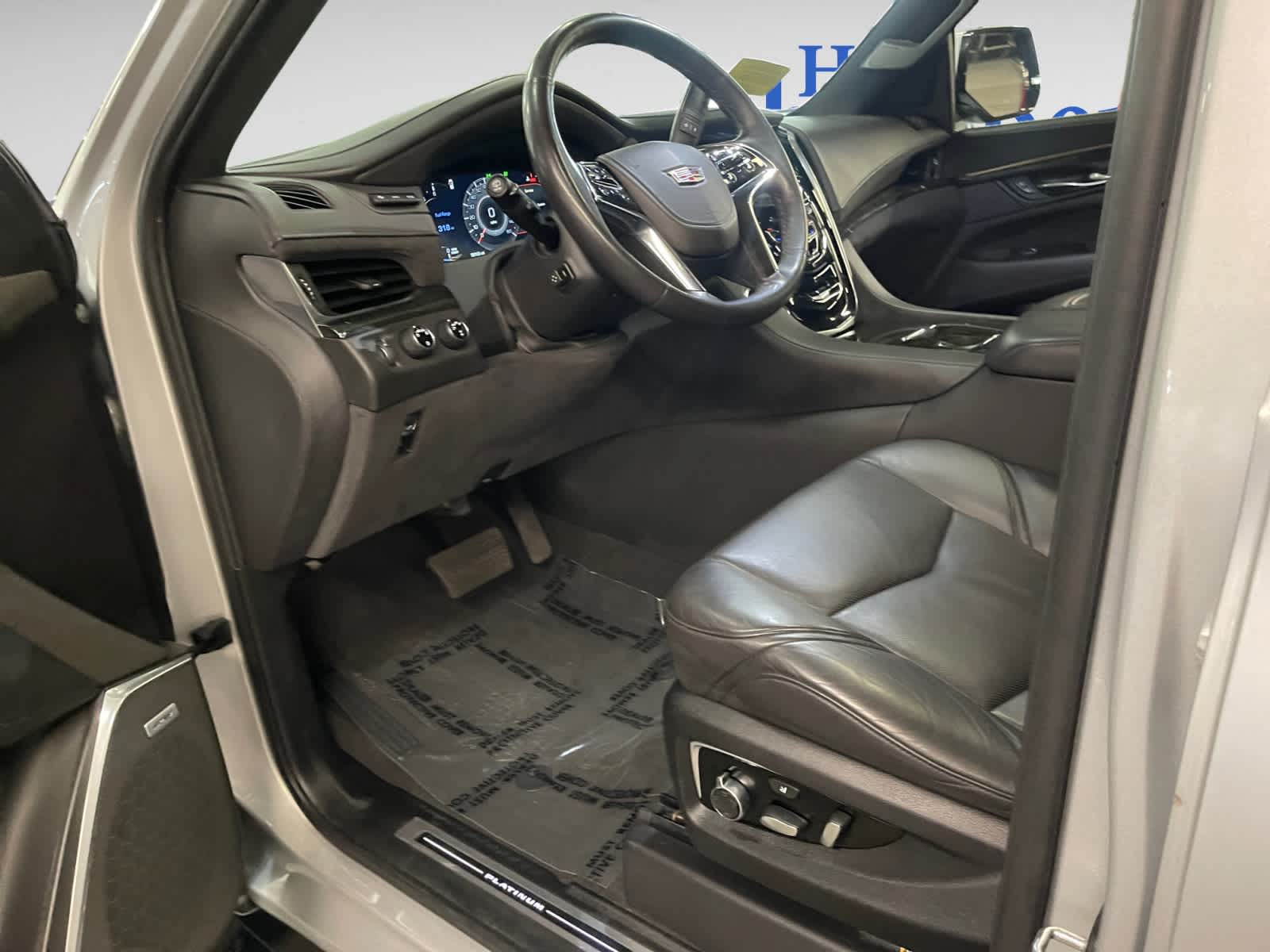 used 2020 Cadillac Escalade car, priced at $48,998