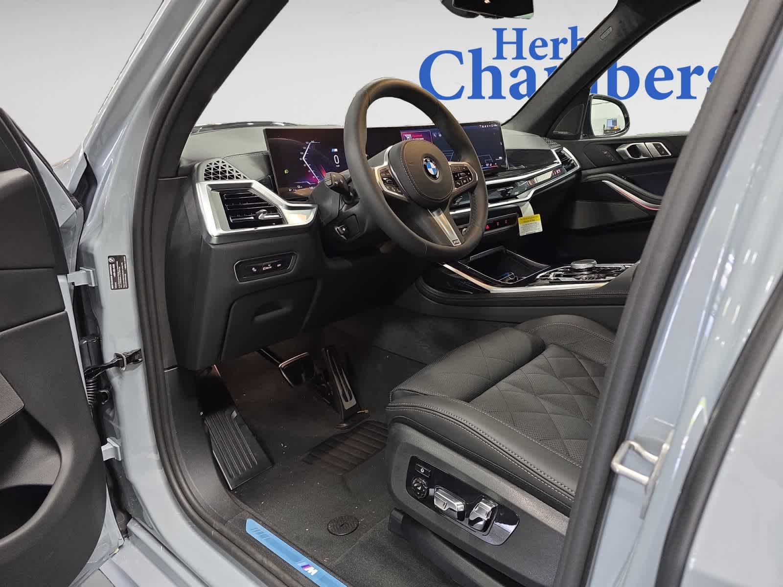 new 2026 BMW X7 car, priced at $97,265