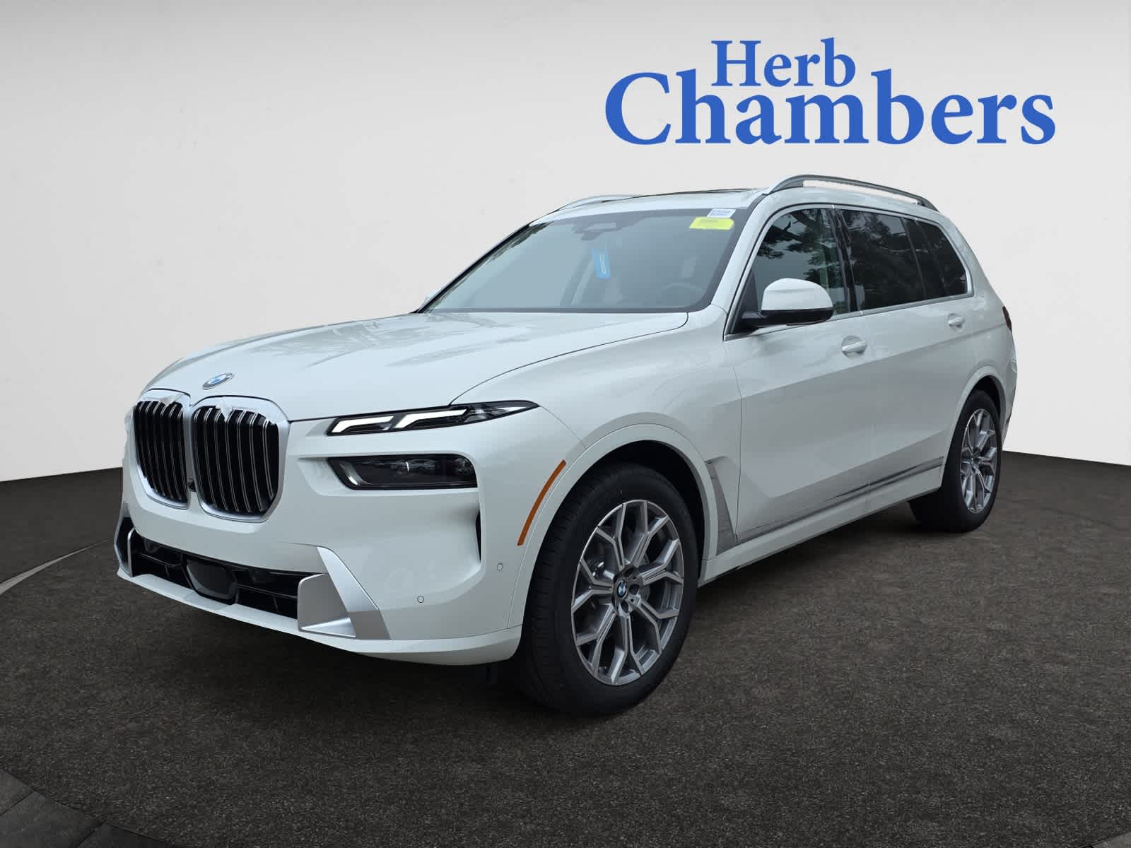 new 2026 BMW X7 car, priced at $92,630