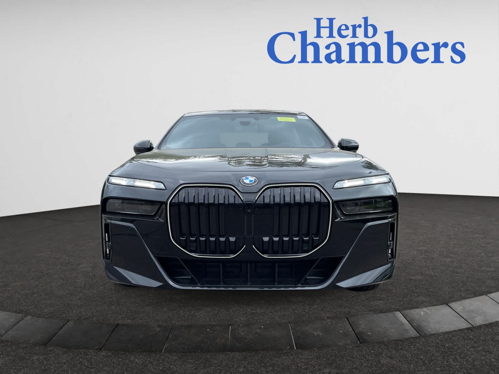 new 2025 BMW 760i car, priced at $141,095