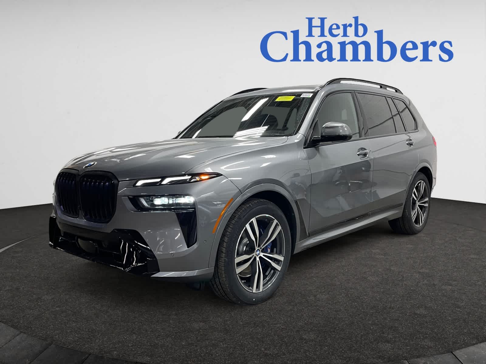 new 2025 BMW X7 car, priced at $100,575