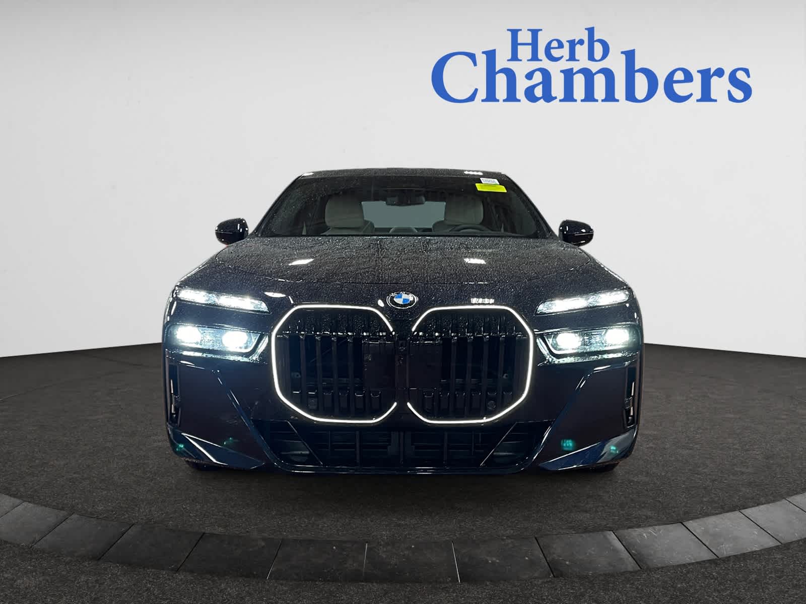 new 2025 BMW 760i car, priced at $136,270