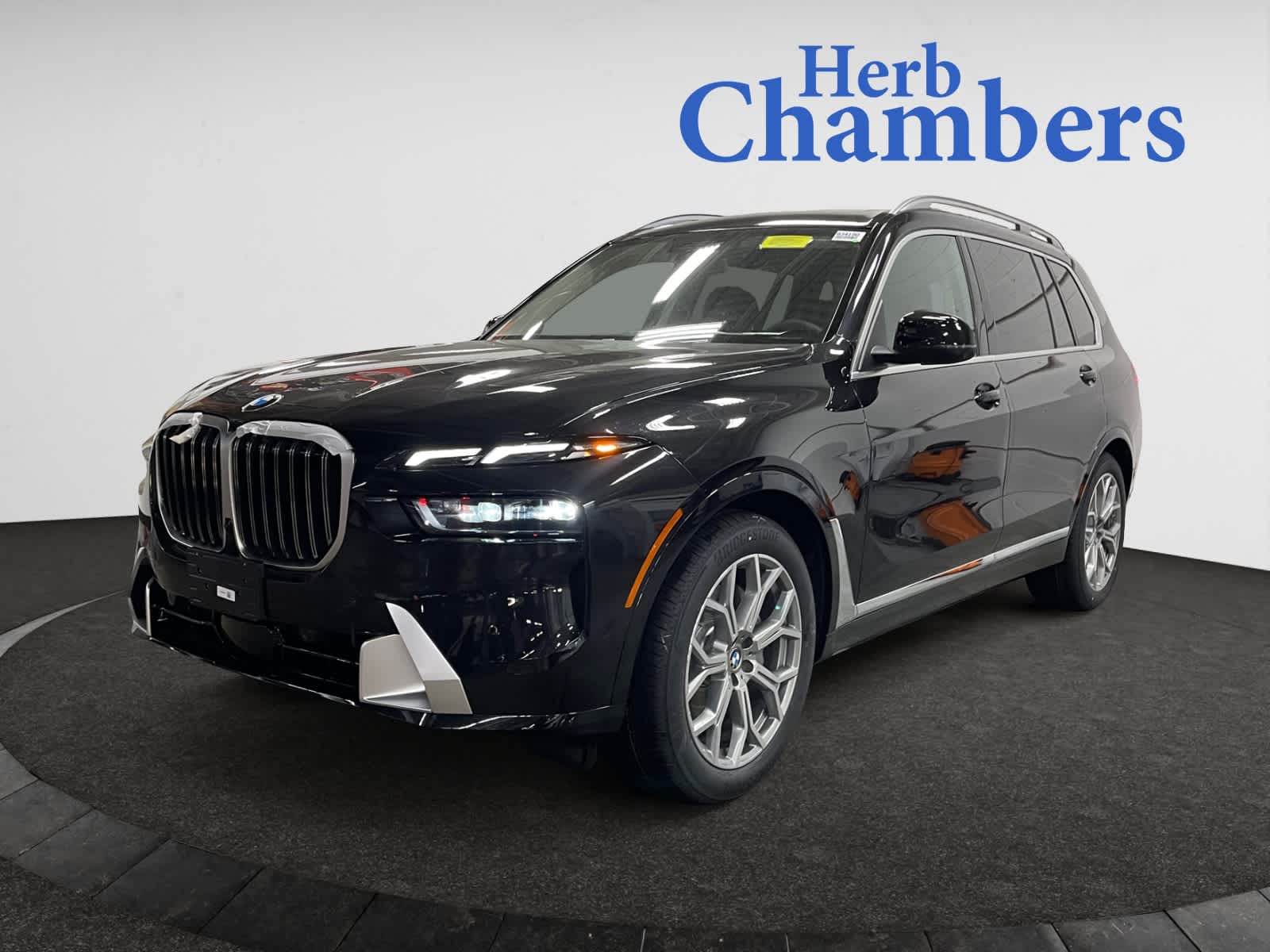 new 2025 BMW X7 car, priced at $92,805