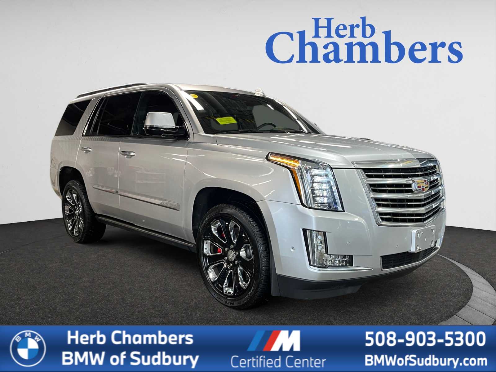 used 2020 Cadillac Escalade car, priced at $48,998