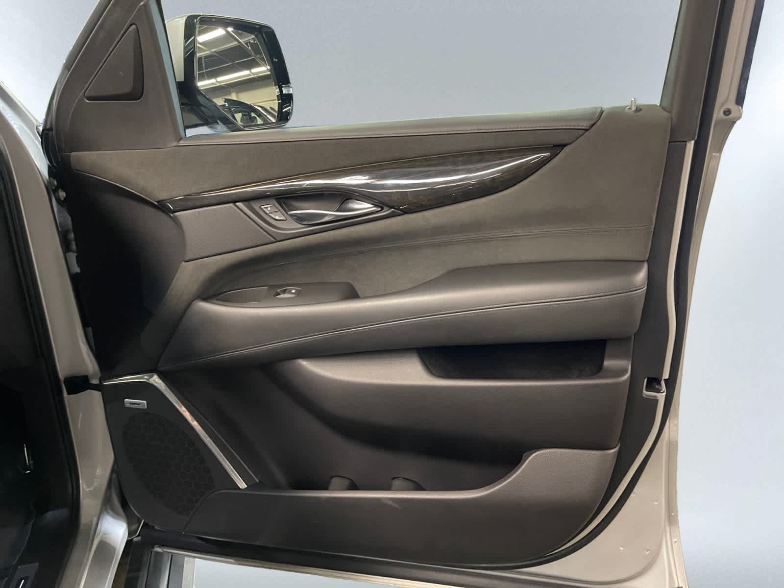 used 2020 Cadillac Escalade car, priced at $48,998