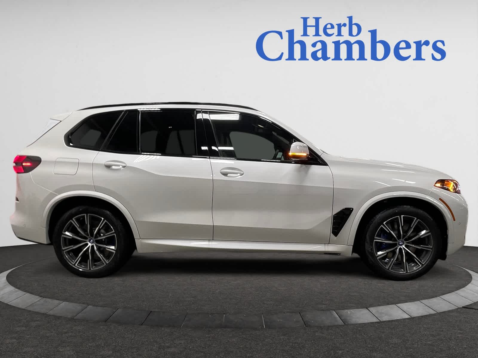 new 2025 BMW X5 PHEV car, priced at $91,555