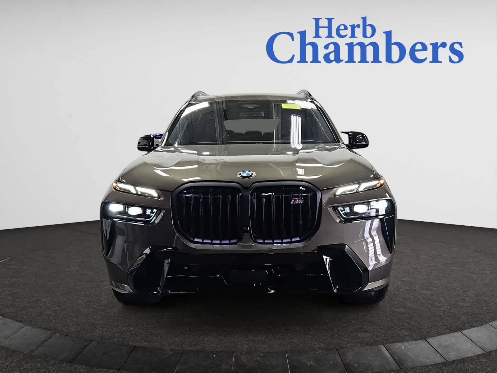 new 2025 BMW X7 car, priced at $119,255