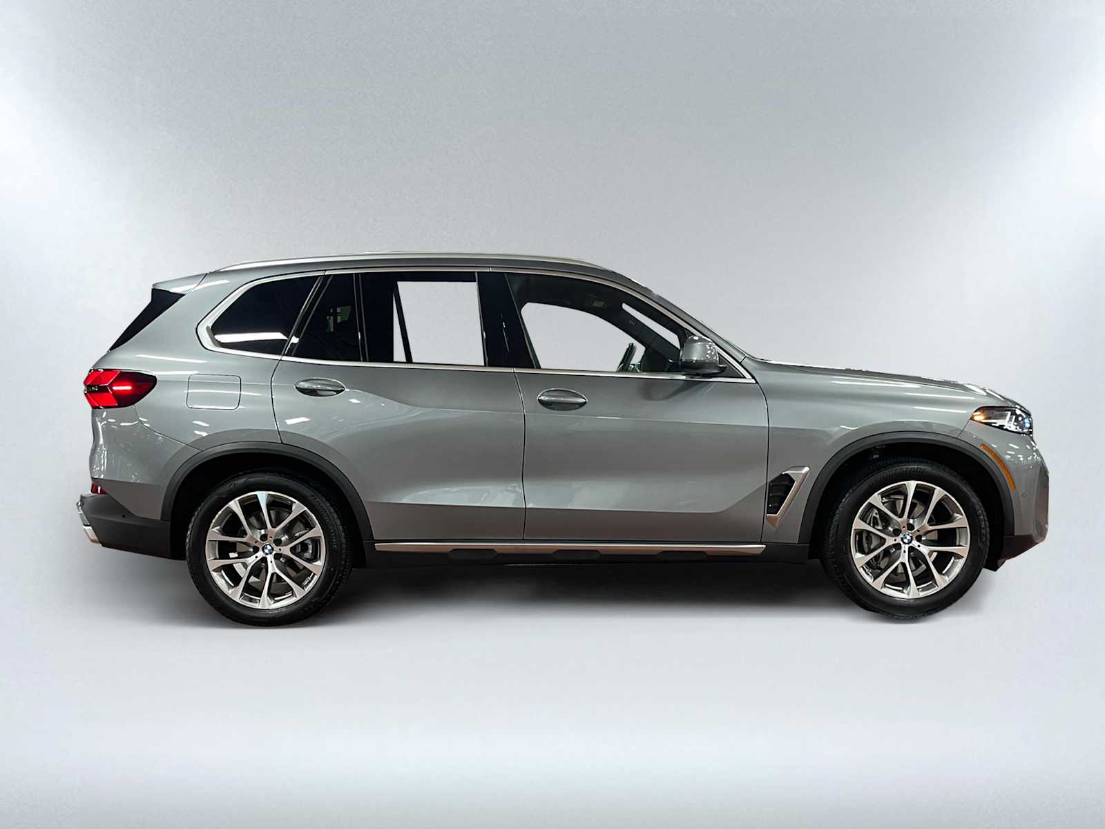 used 2024 BMW X5 car, priced at $64,498