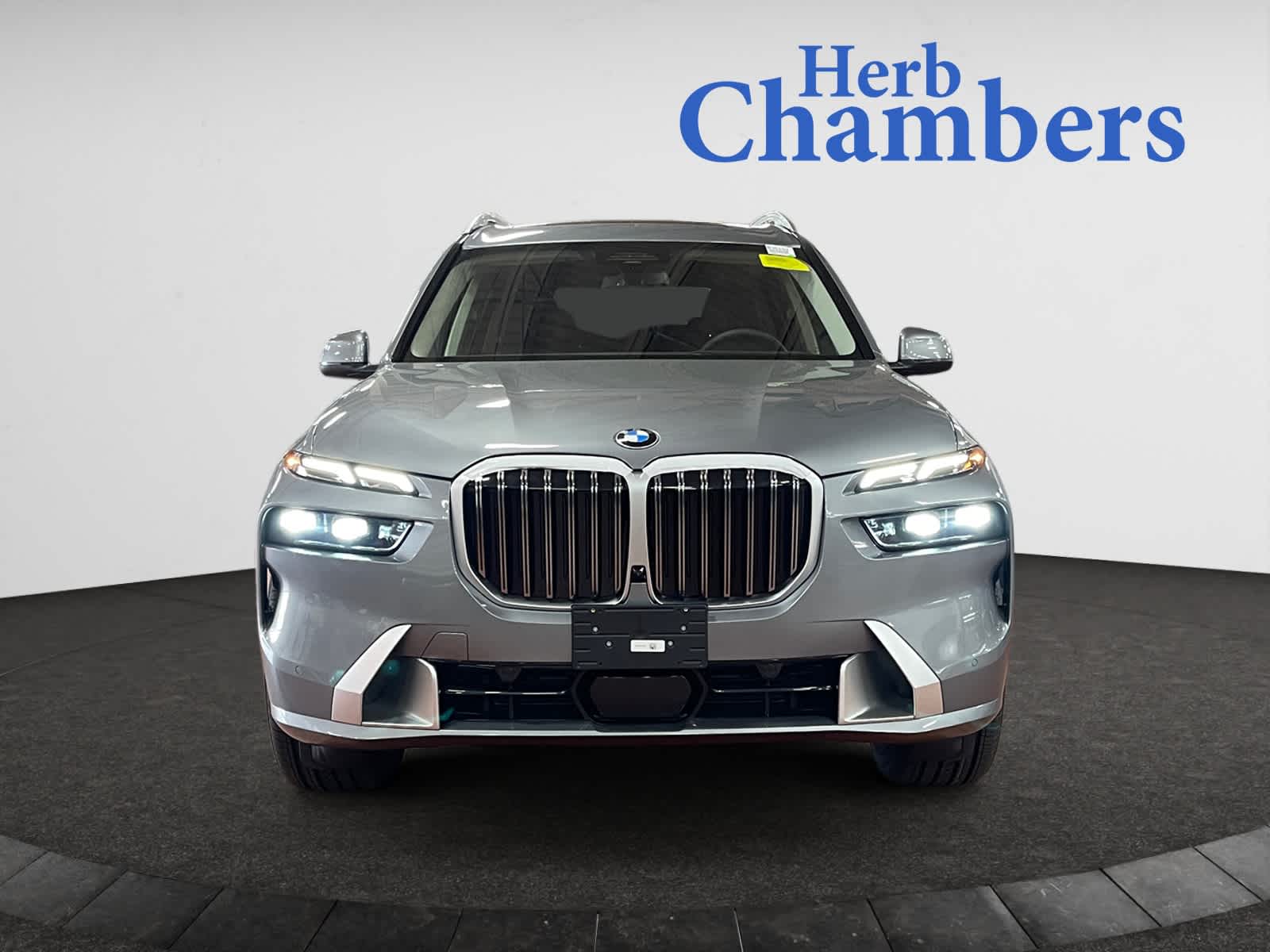 new 2026 BMW X7 car, priced at $92,630