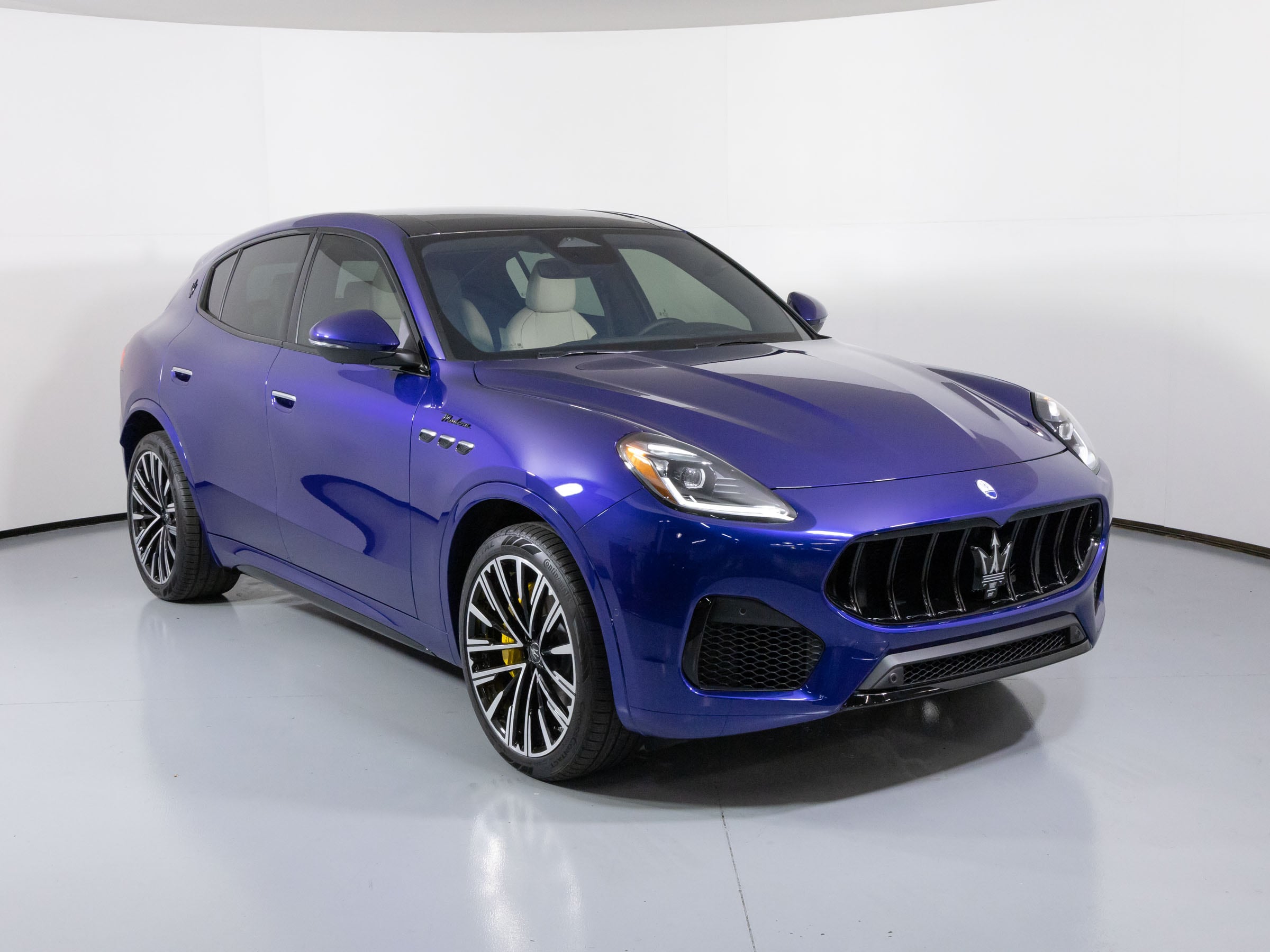 new 2023 Maserati Grecale car, priced at $73,095