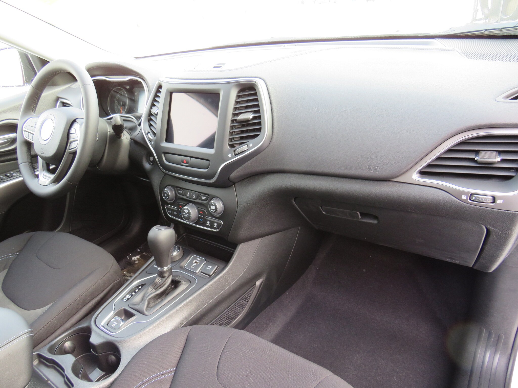 new 2022 Jeep Cherokee car, priced at $50,175