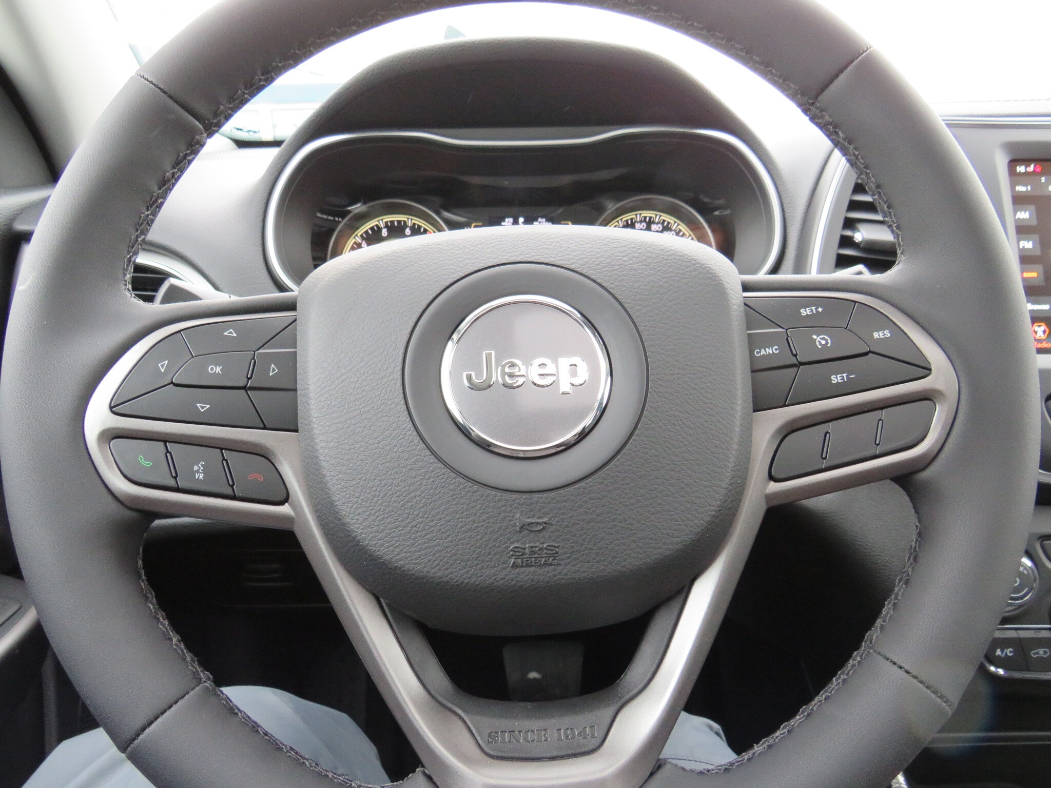 new 2022 Jeep Cherokee car, priced at $51,365
