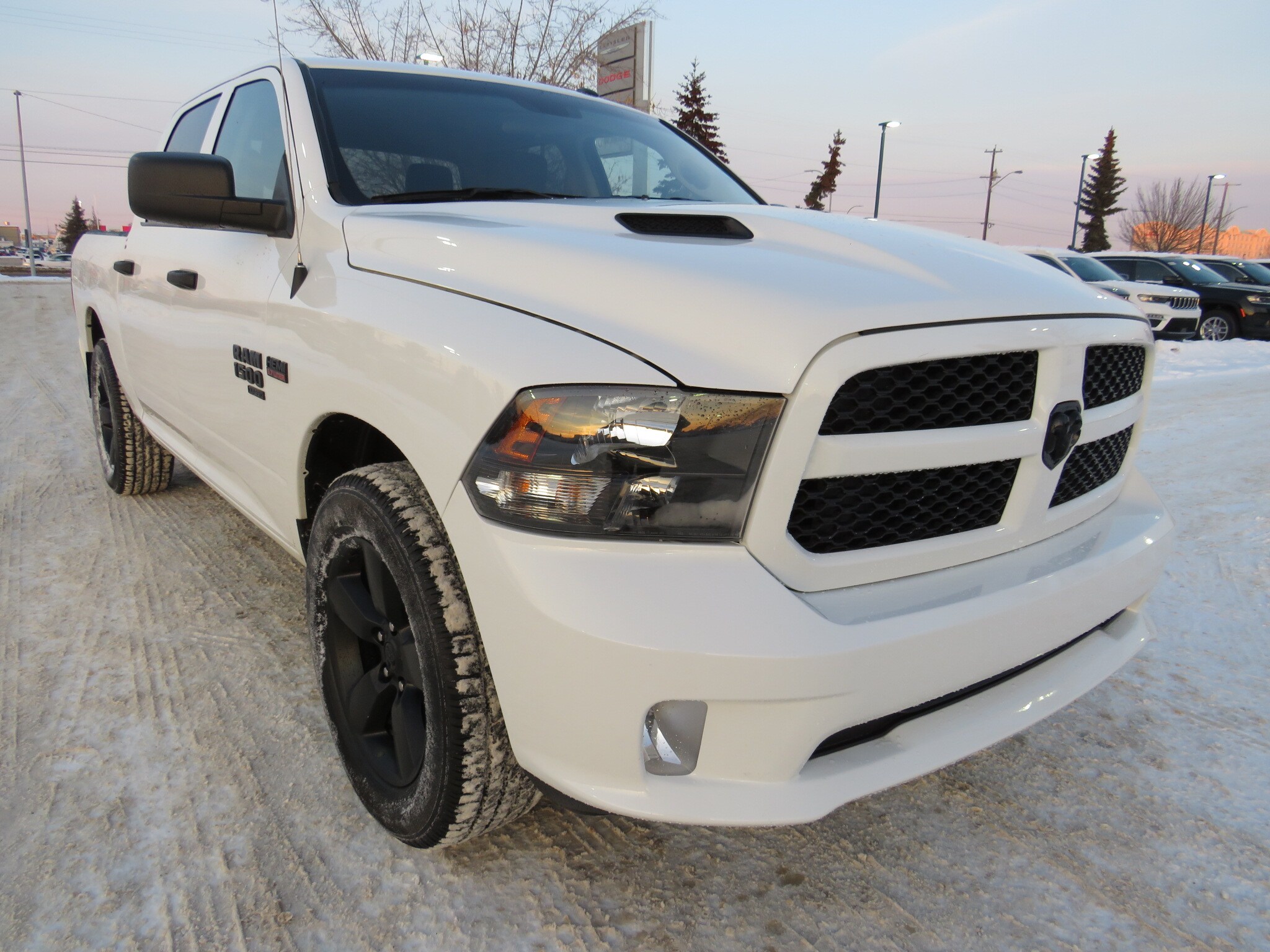 used 2019 Ram 1500 Classic car, priced at $29,999