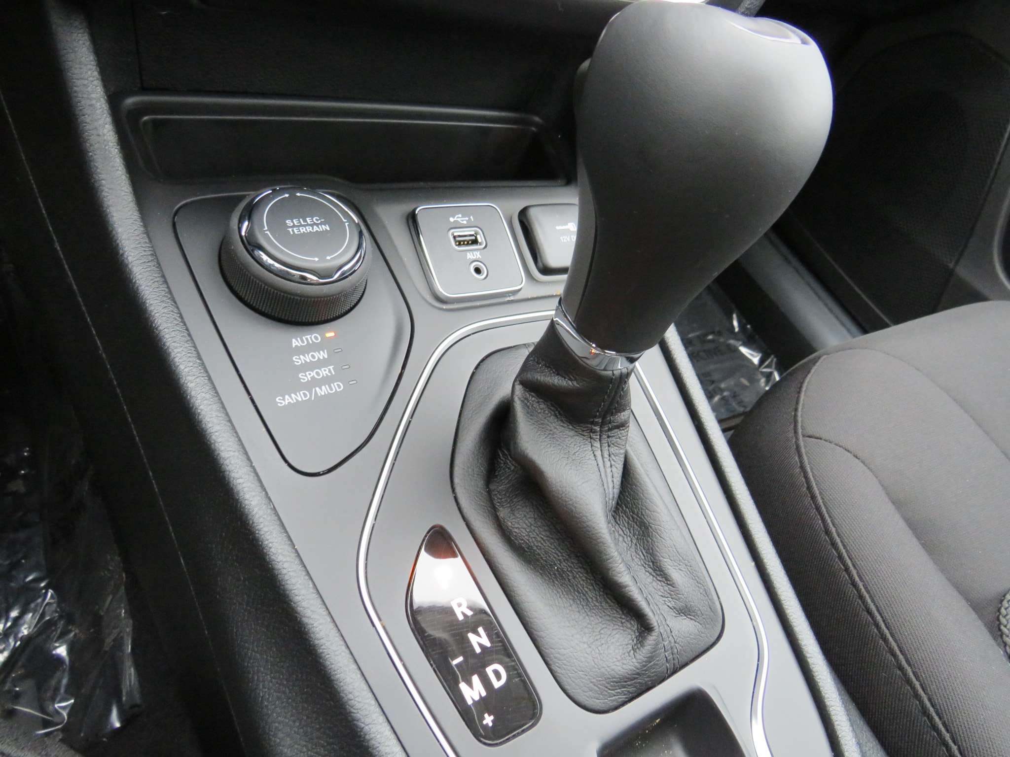 new 2022 Jeep Cherokee car, priced at $50,870