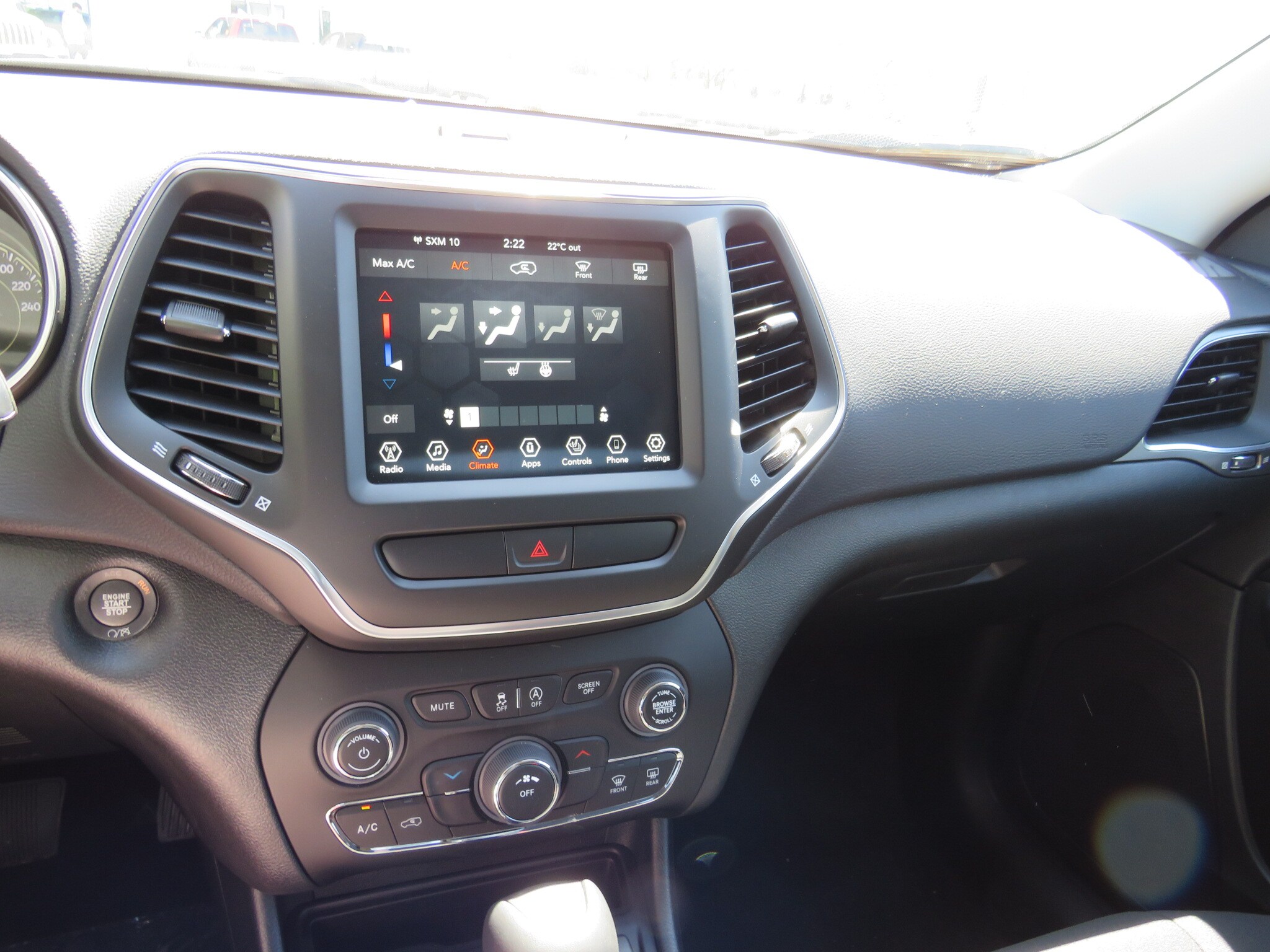 new 2022 Jeep Cherokee car, priced at $45,785