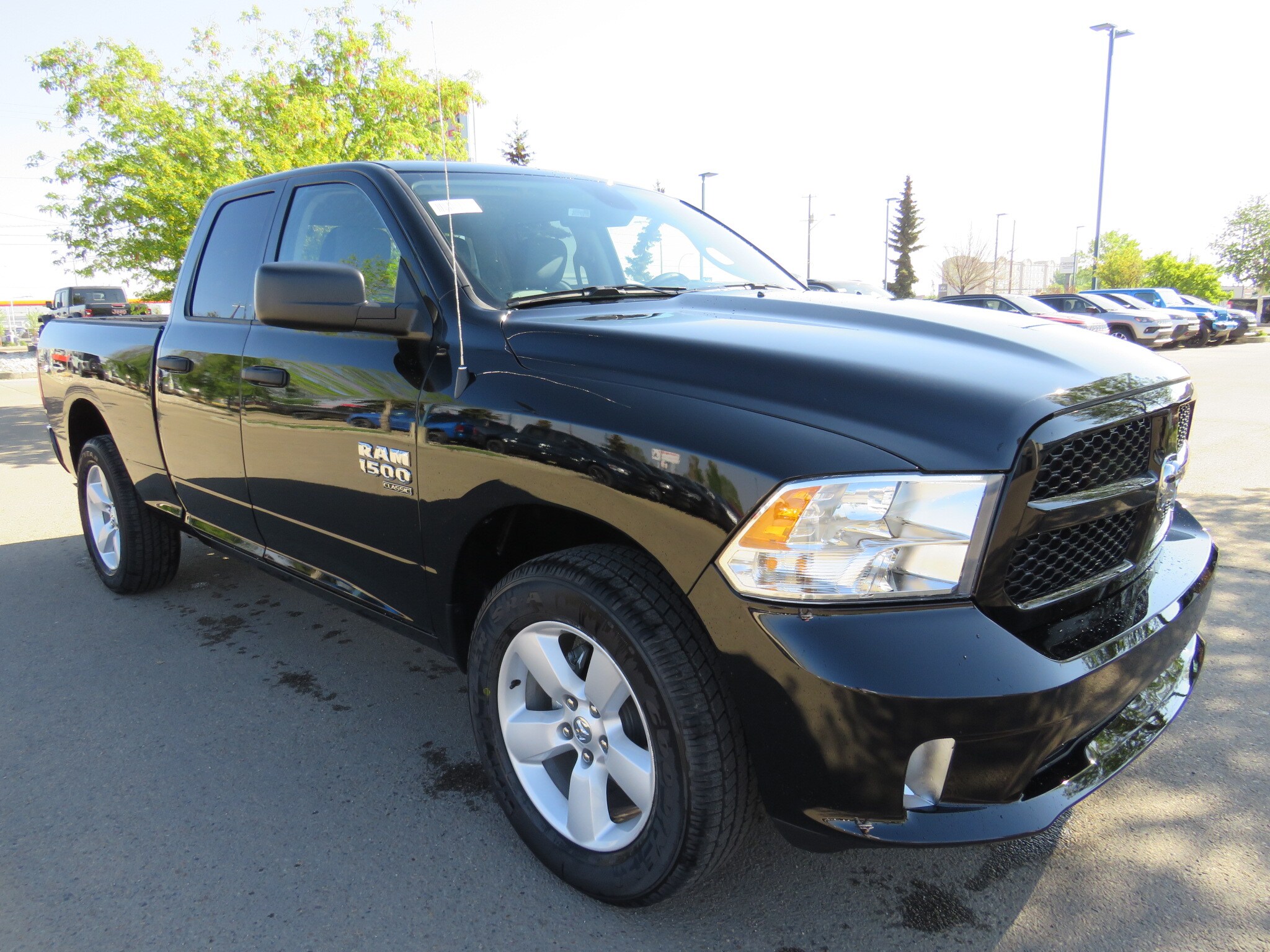 new 2022 Ram 1500 Classic car, priced at $50,128