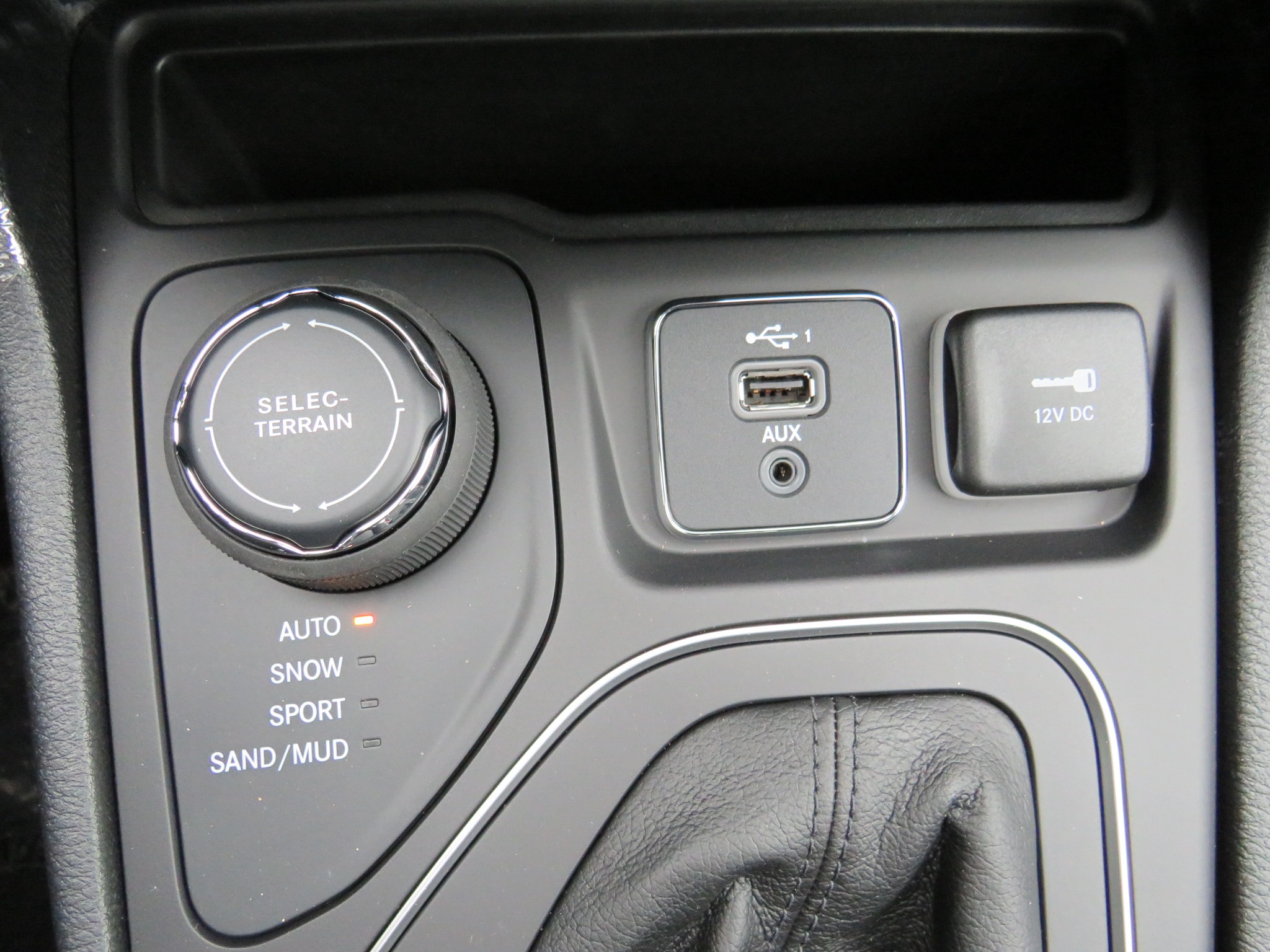 new 2022 Jeep Cherokee car, priced at $51,365