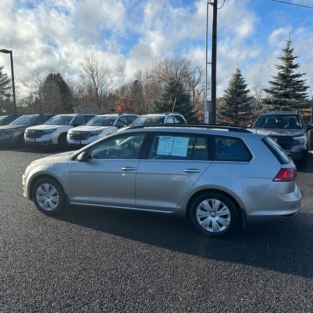 used 2016 Volkswagen Golf SportWagen car, priced at $13,553