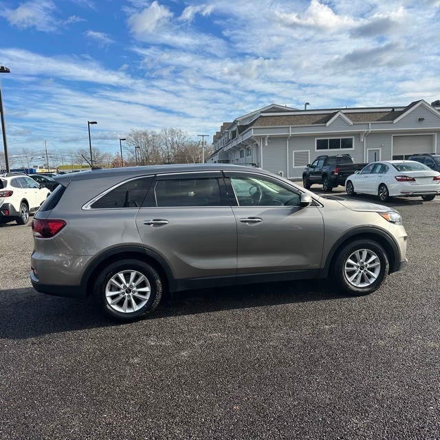 used 2019 Kia Sorento car, priced at $16,722