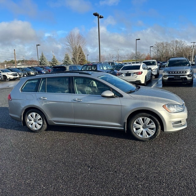 used 2016 Volkswagen Golf SportWagen car, priced at $13,553