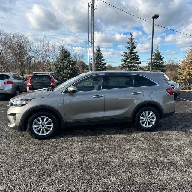 used 2019 Kia Sorento car, priced at $16,722