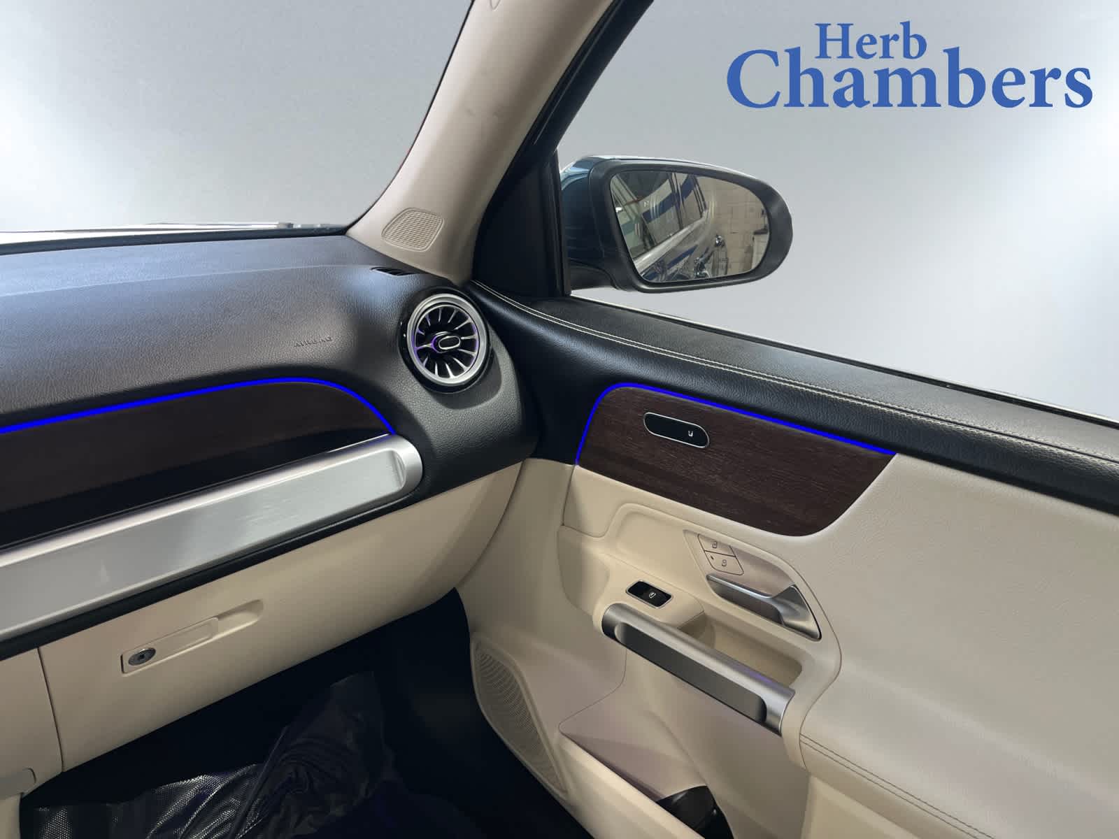 used 2022 Mercedes-Benz GLB 250 car, priced at $29,798