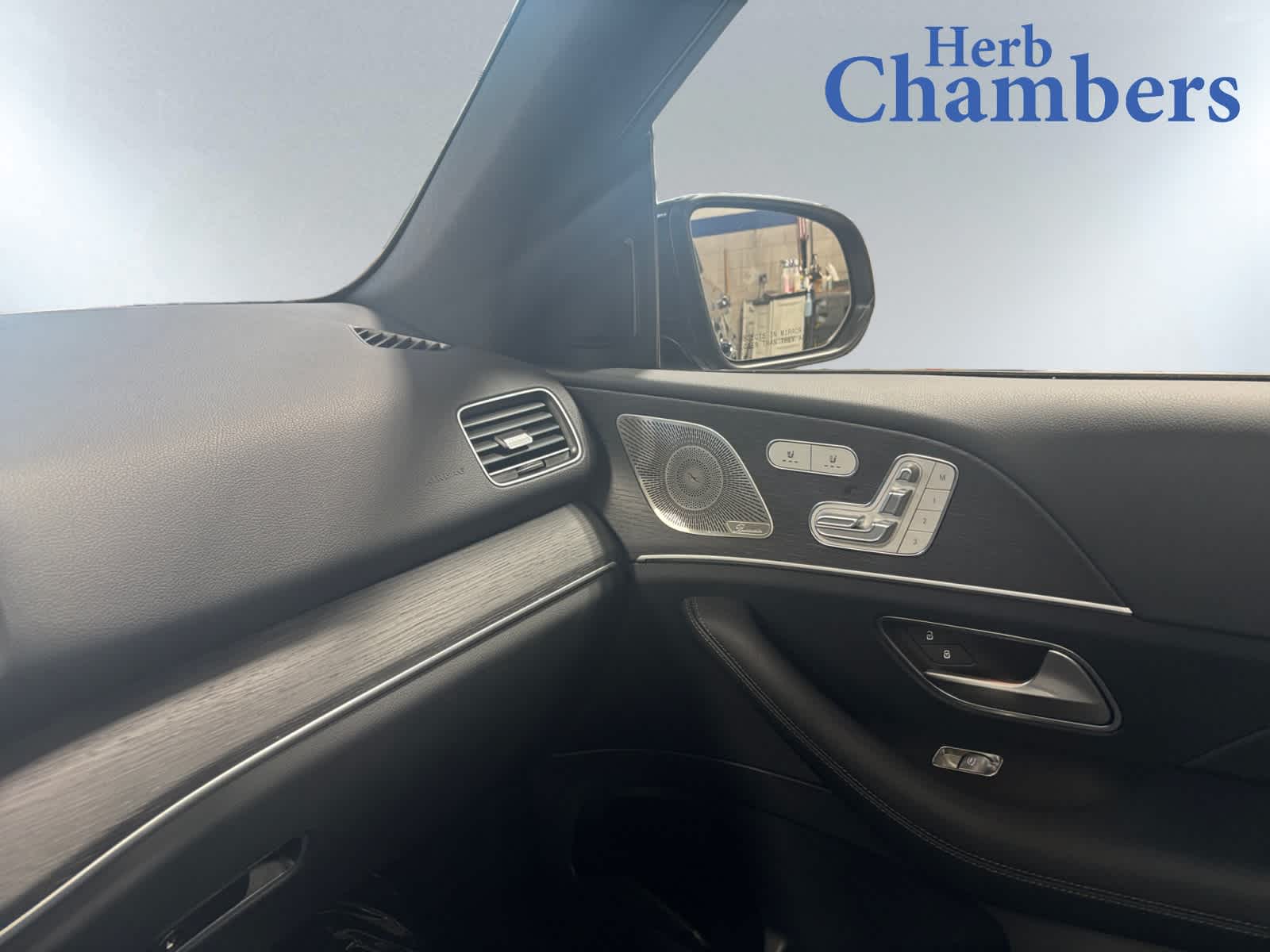 used 2025 Mercedes-Benz GLE 350 car, priced at $65,998