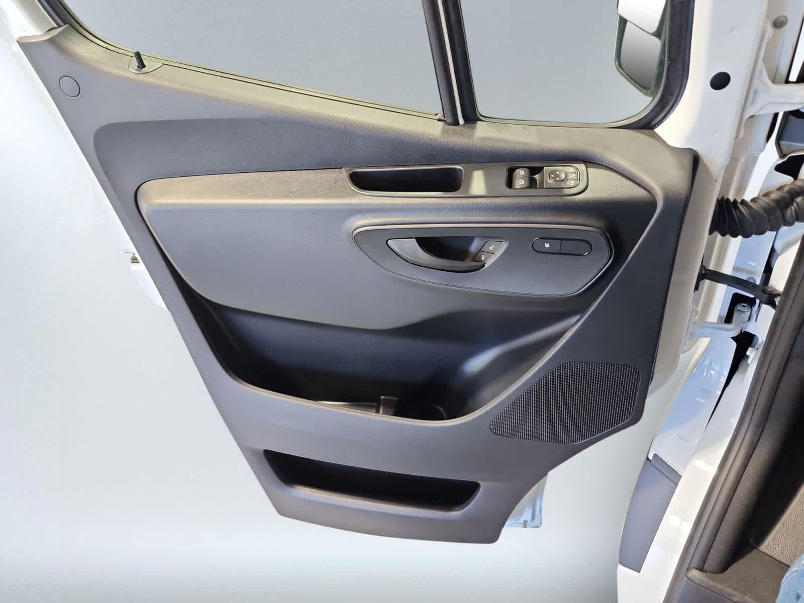 new 2025 Mercedes-Benz Sprinter car