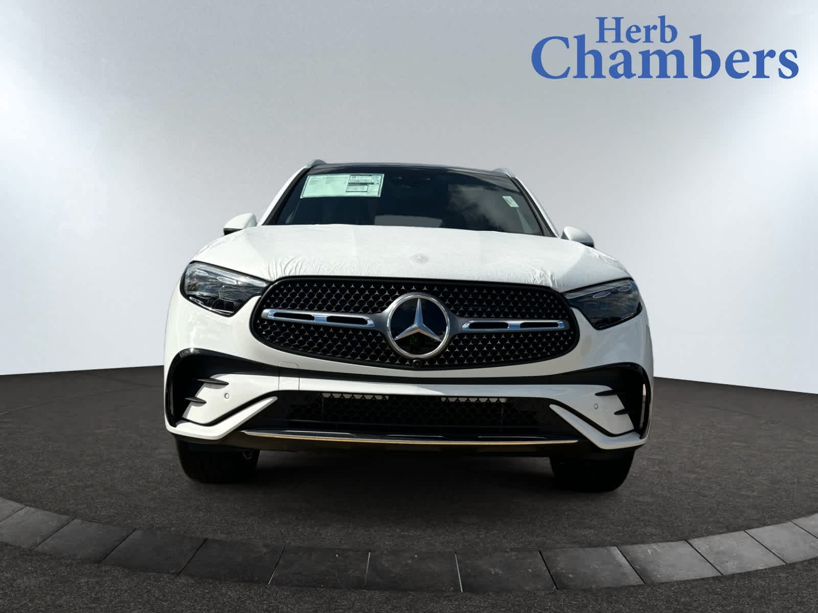 new 2025 Mercedes-Benz GLC 300 car