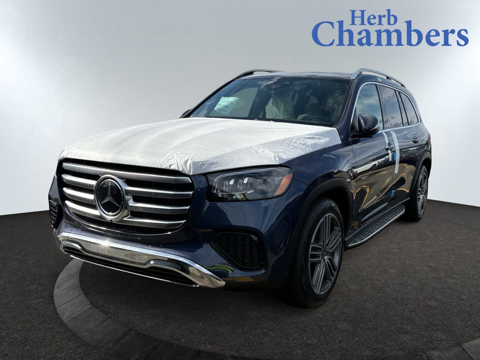 new 2025 Mercedes-Benz GLS 450 car