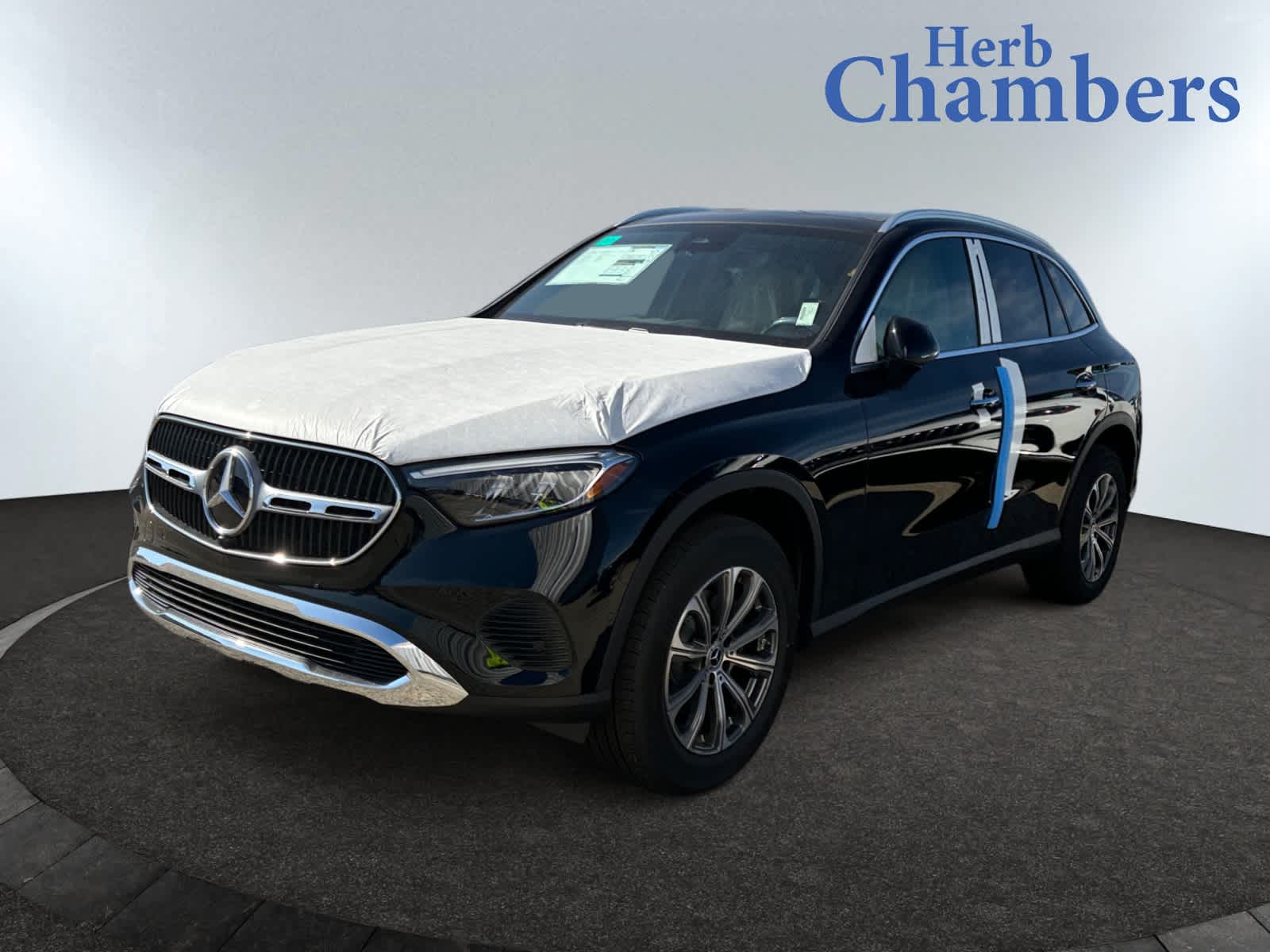 new 2025 Mercedes-Benz GLC 300 car