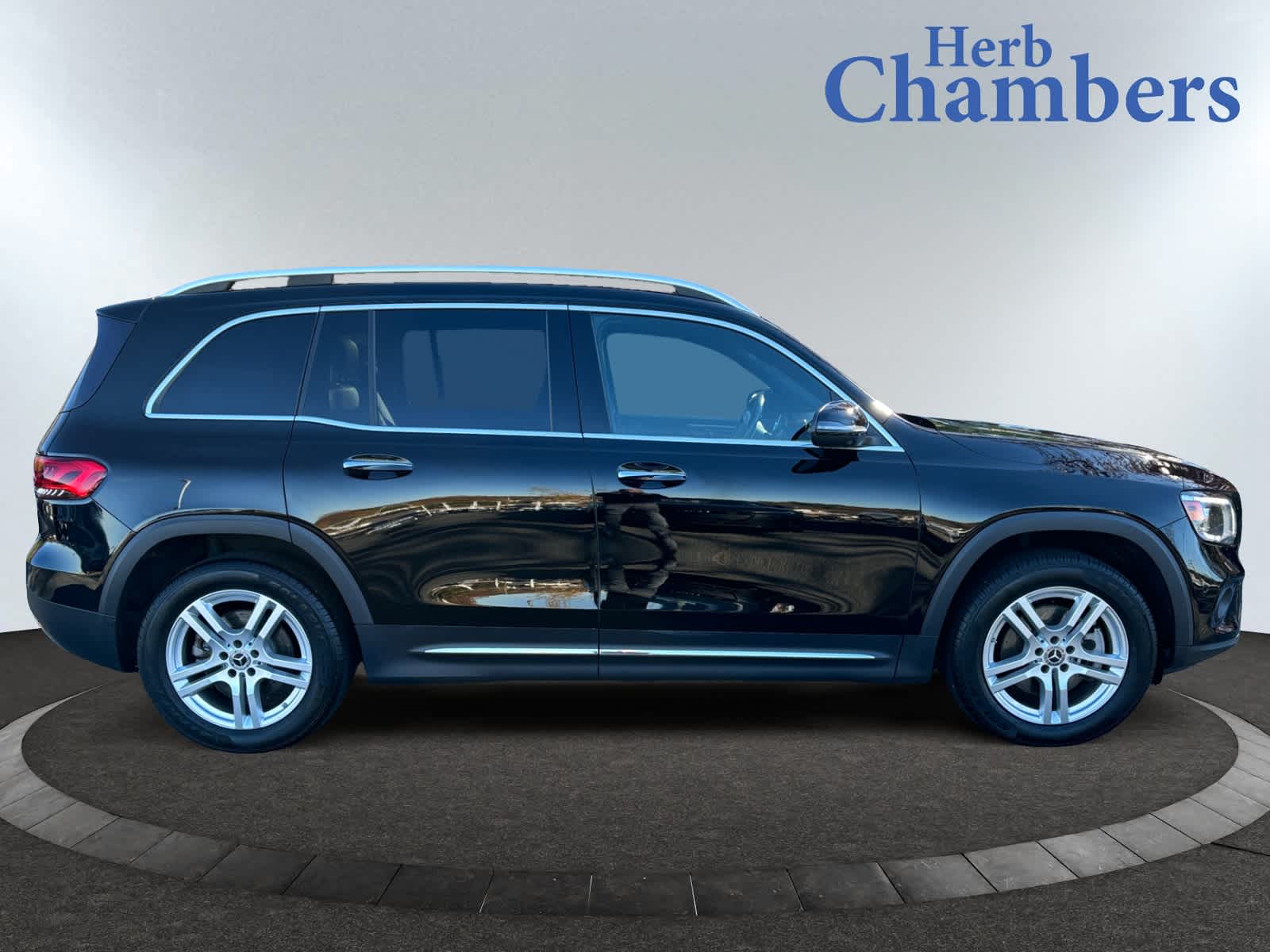 used 2020 Mercedes-Benz GLB 250 car, priced at $26,998