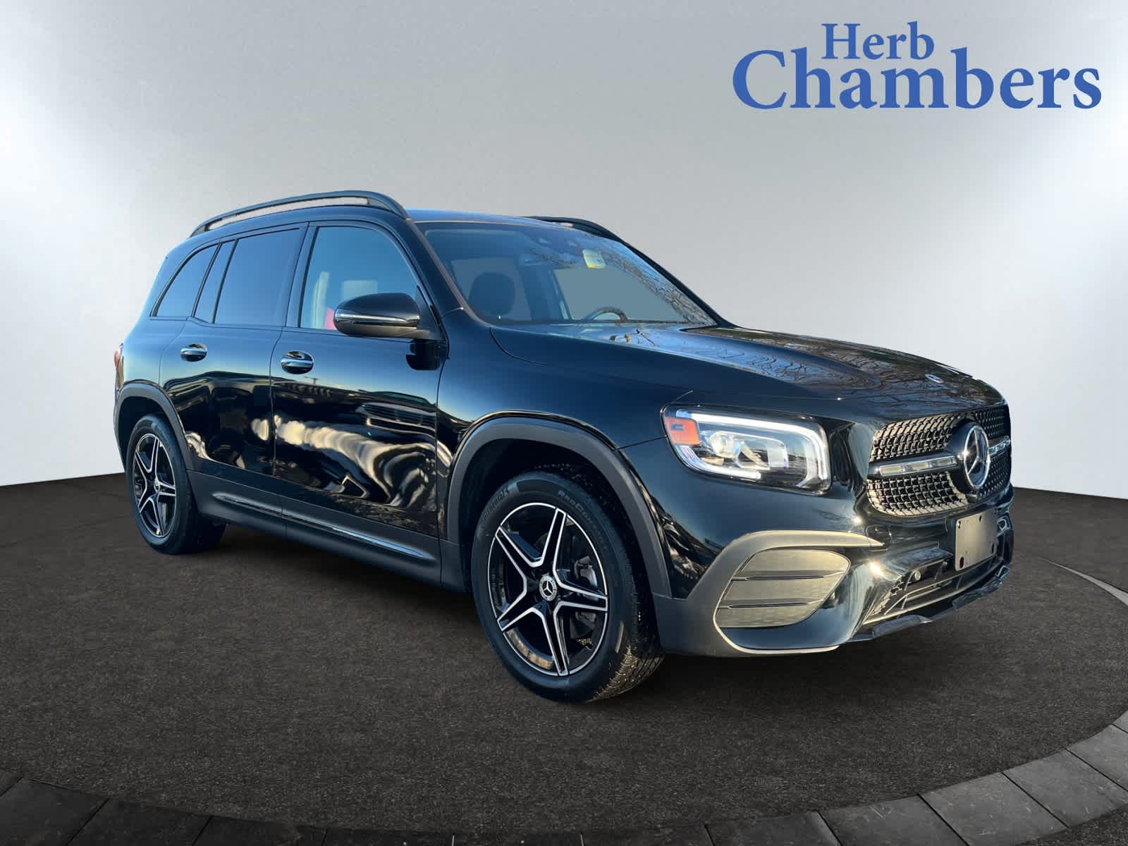 used 2022 Mercedes-Benz GLB 250 car, priced at $39,998