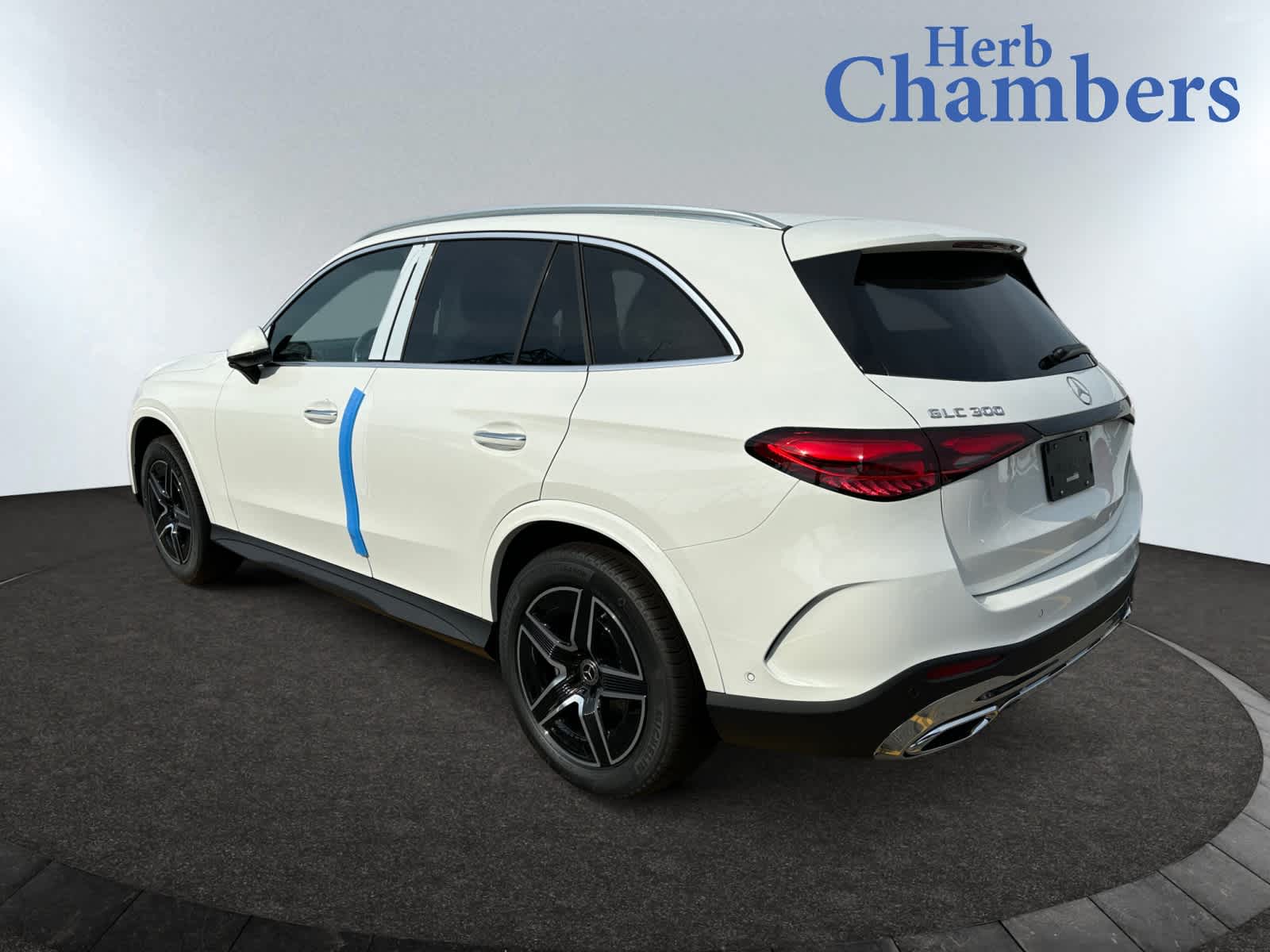 new 2025 Mercedes-Benz GLC 300 car