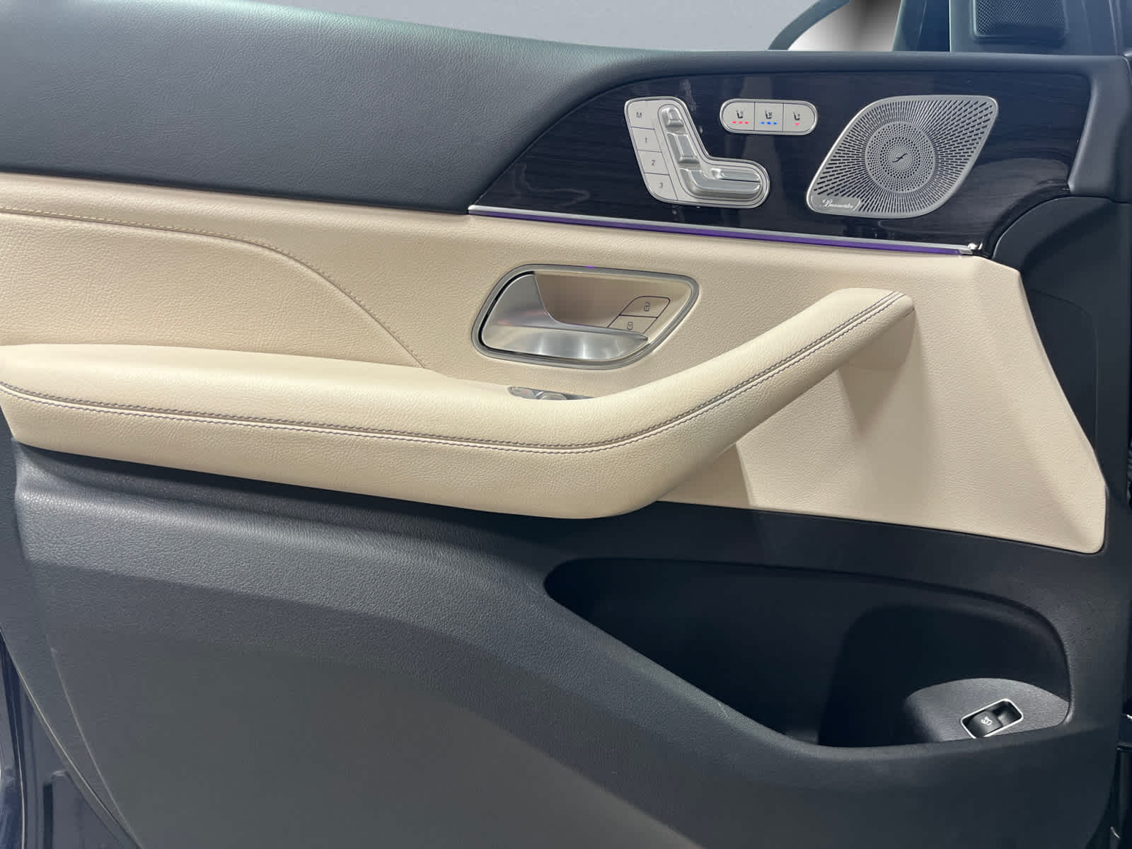 used 2021 Mercedes-Benz GLS 580 car, priced at $68,998