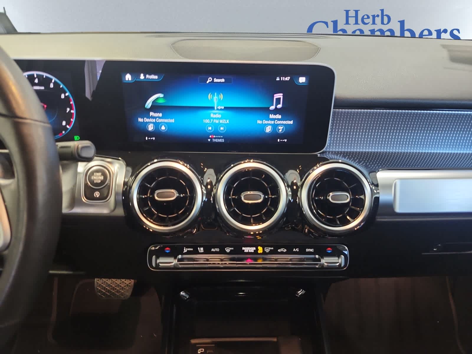 used 2020 Mercedes-Benz GLB 250 car, priced at $21,997