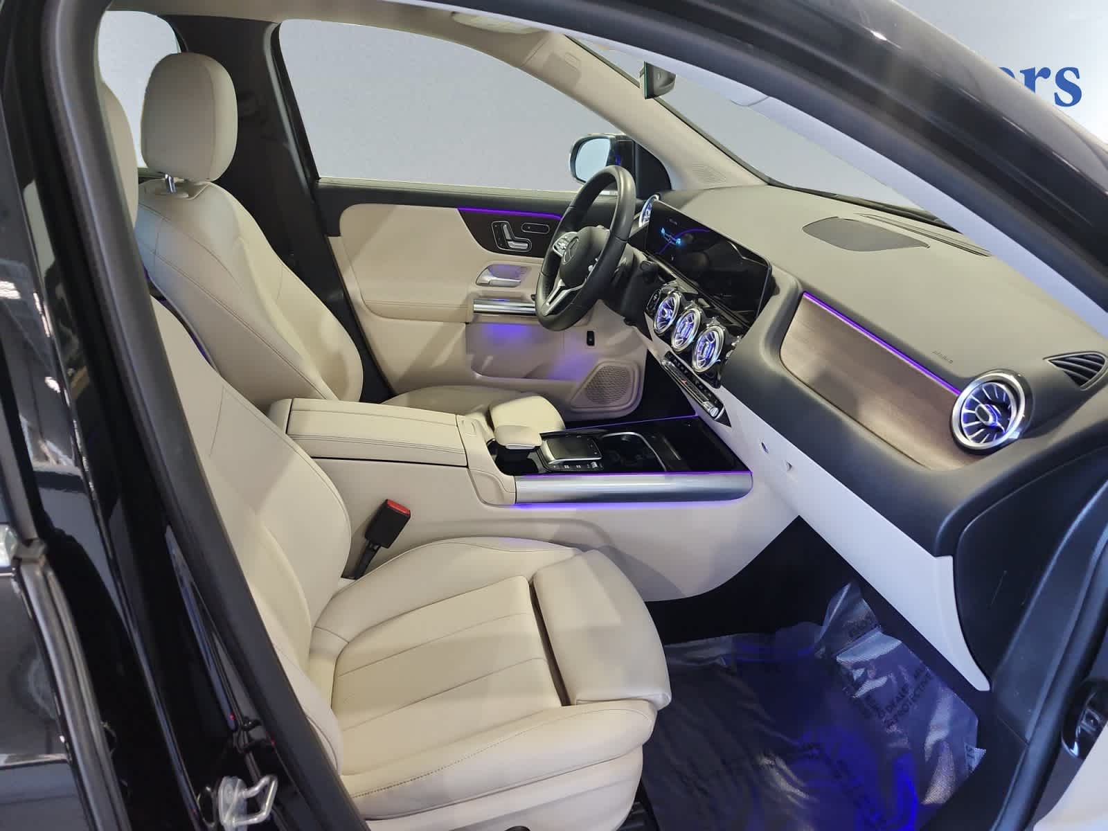 used 2021 Mercedes-Benz GLA 250 car, priced at $26,897