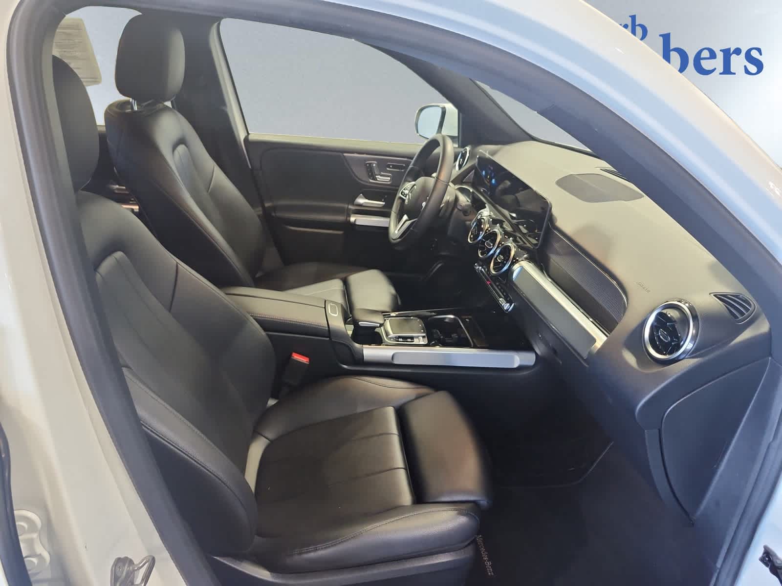 used 2020 Mercedes-Benz GLB 250 car, priced at $19,997