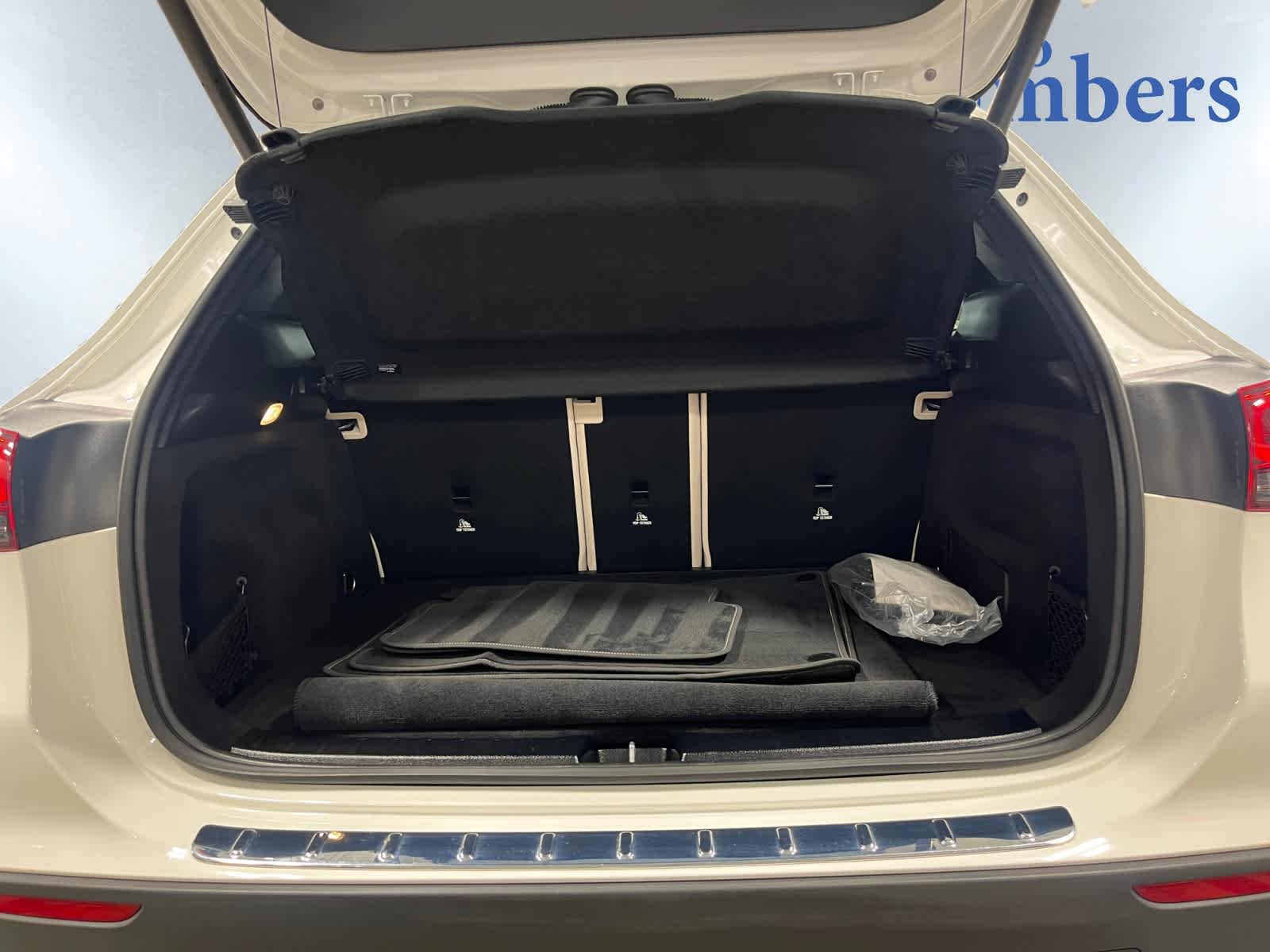used 2023 Mercedes-Benz GLA 250 car, priced at $32,598
