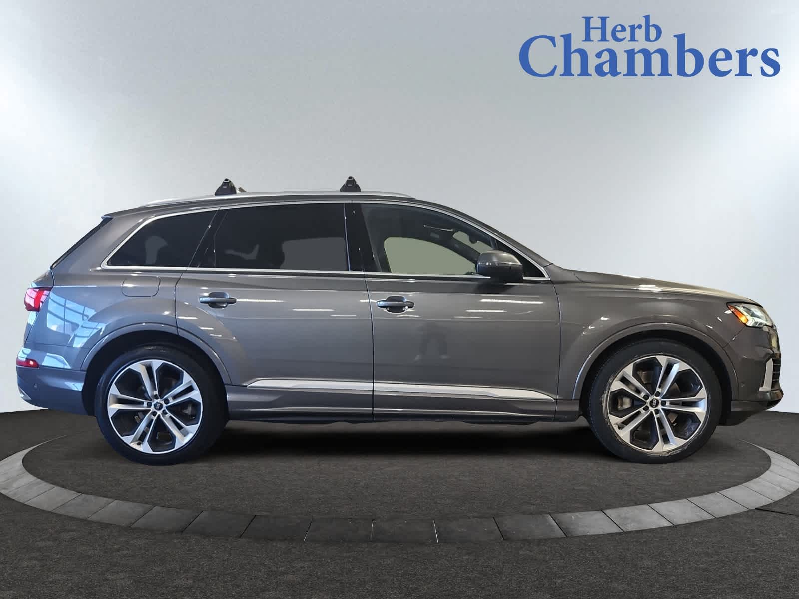 used 2020 Audi Q7 car, priced at $27,997