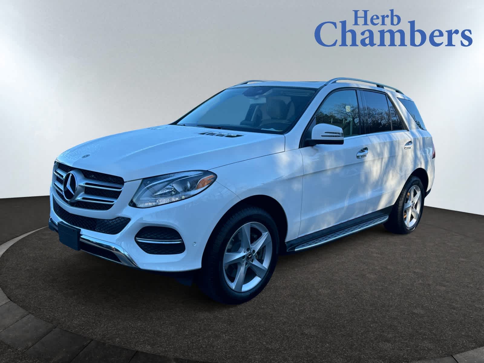 used 2019 Mercedes-Benz GLE 400 car, priced at $35,499