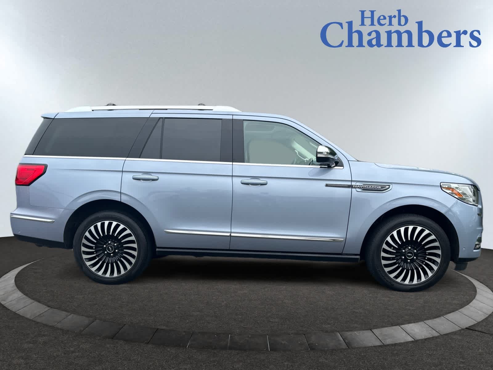 used 2021 Lincoln Navigator car, priced at $56,999